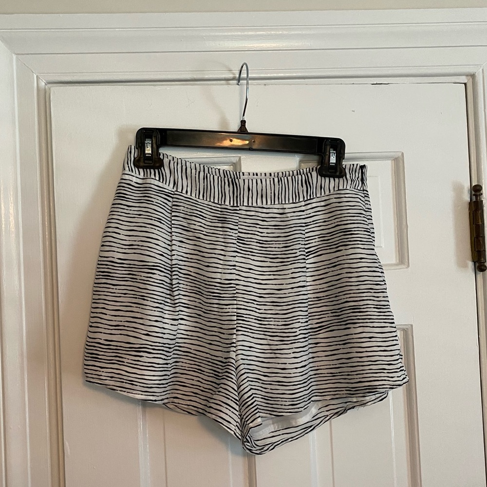 L’ATISTE Shorts